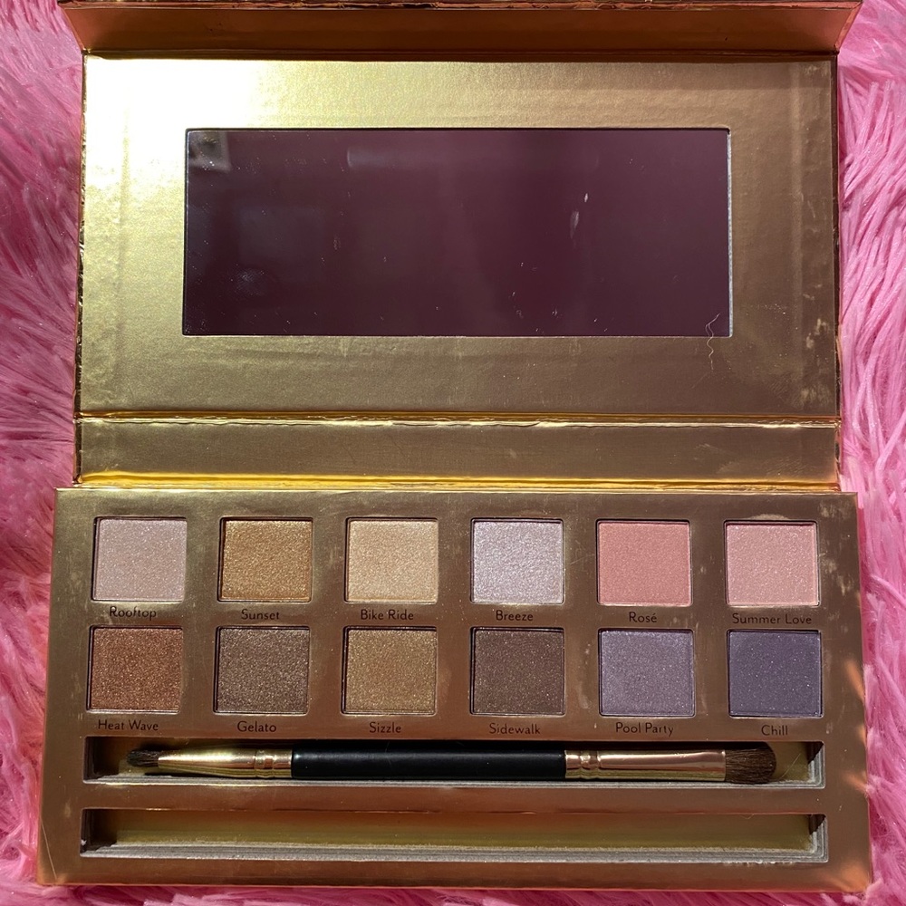 Cargo summer in the city palette